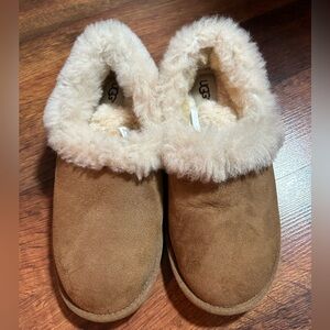 UGG Nita - Chestnut Womens Shoes Slippers Size 6